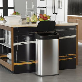 BestOffice 82L kitchen-use trash can fits large volumes between bag changes.