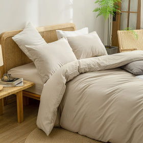 Bestouch duvet cover fabric close-up highlights soft cotton with a light crinkle finish