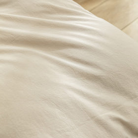 BESTOUCH duvet cover interior ties and hidden zipper keep duvet in place
