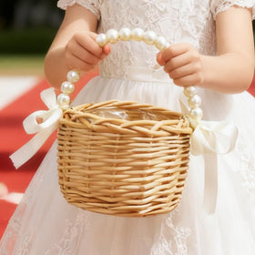 BETAULIFE handmade rattan basket combines lightweight feel and sturdiness.