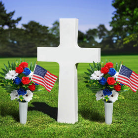 Biggun memorial day bouquet with patriotic colors for graves