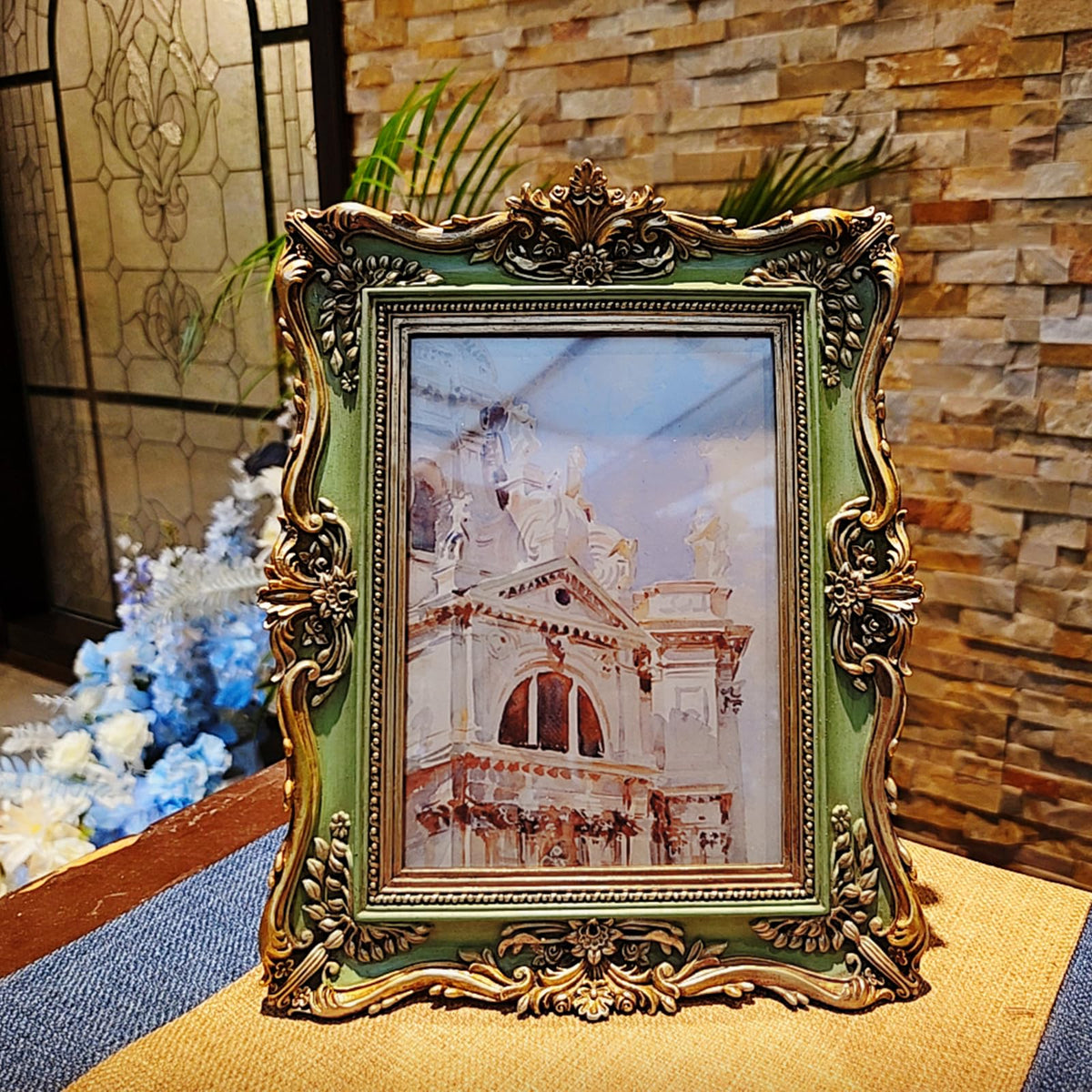 easel-backed bilxim frame ready for tabletop display