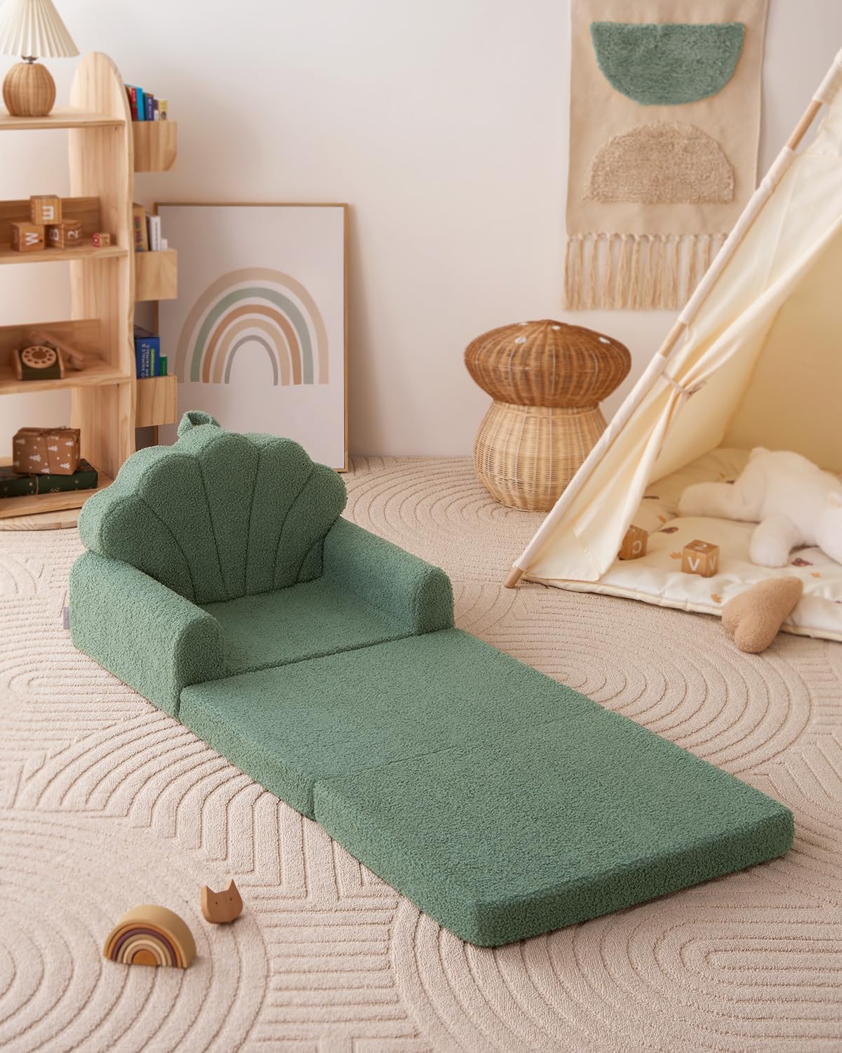 Blissful Diary seashell-inspired design sparks imaginative play during downtime.