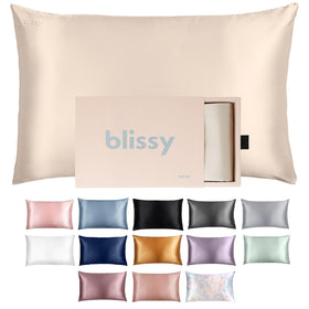 Blissy silk pillowcase 22 Momme close-up highlights durable Mulberry silk for hair and skin.