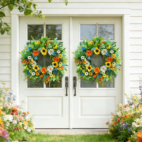 Bloeien indoor/outdoor wreath fits doors, walls, or windows.