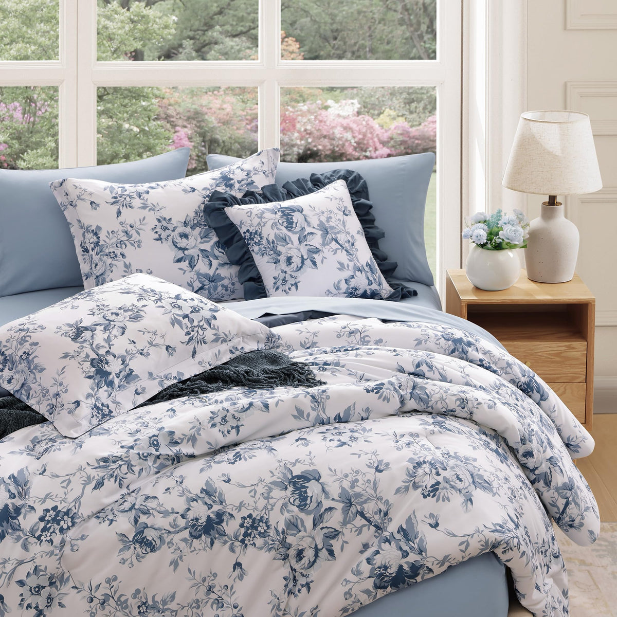 Bloomhaven King fitted sheet delphine 14-inch depth keeps a snug, secure fit