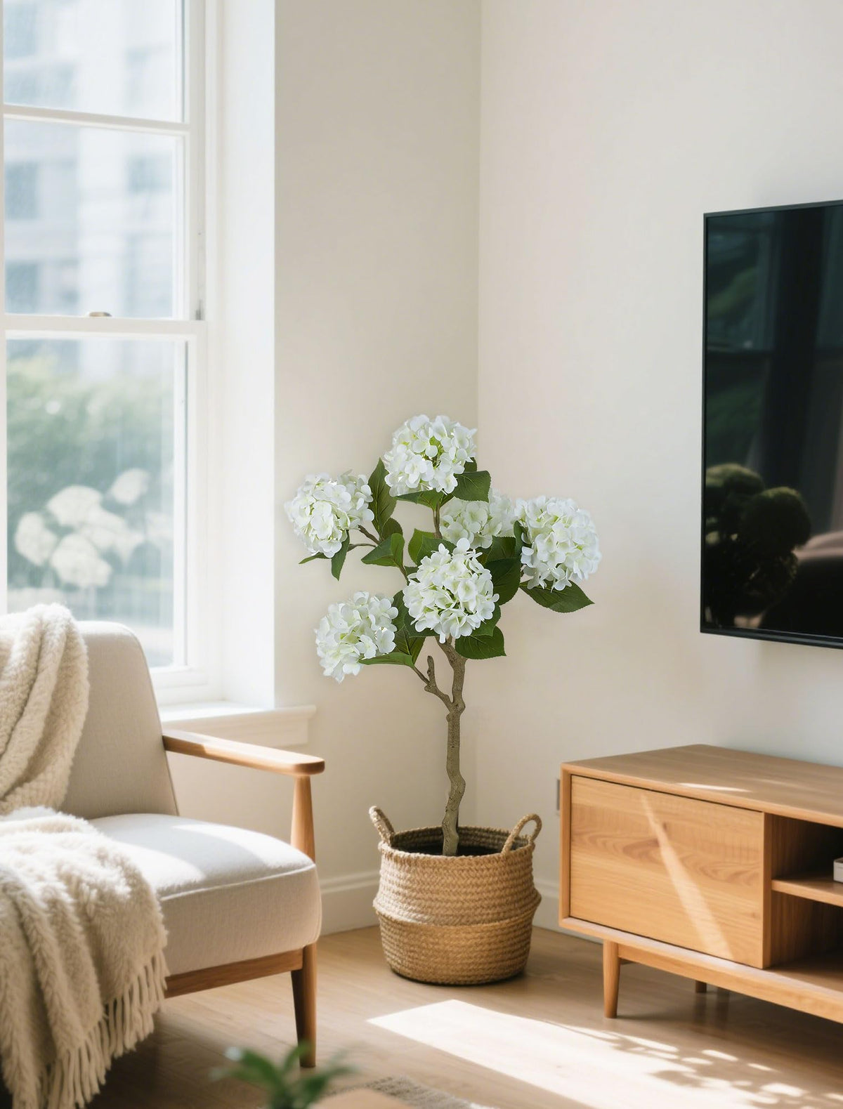 Easy assembly by inserting branches for a fuller, natural look.