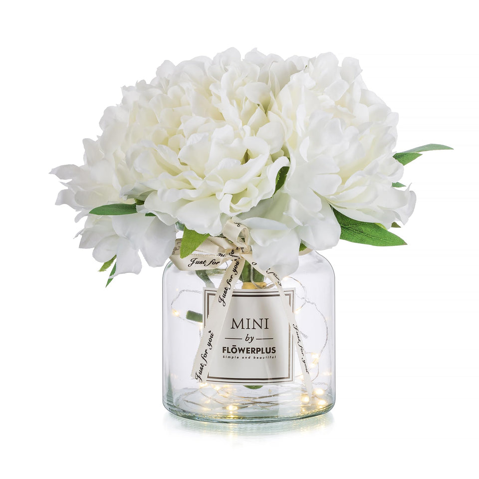 BLOSMON white hydrangea in glass vase with LED light for elegant centerpieces.