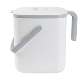 BLUE GINKGO 5L lid-tight compost bin keeps kitchen odors contained.