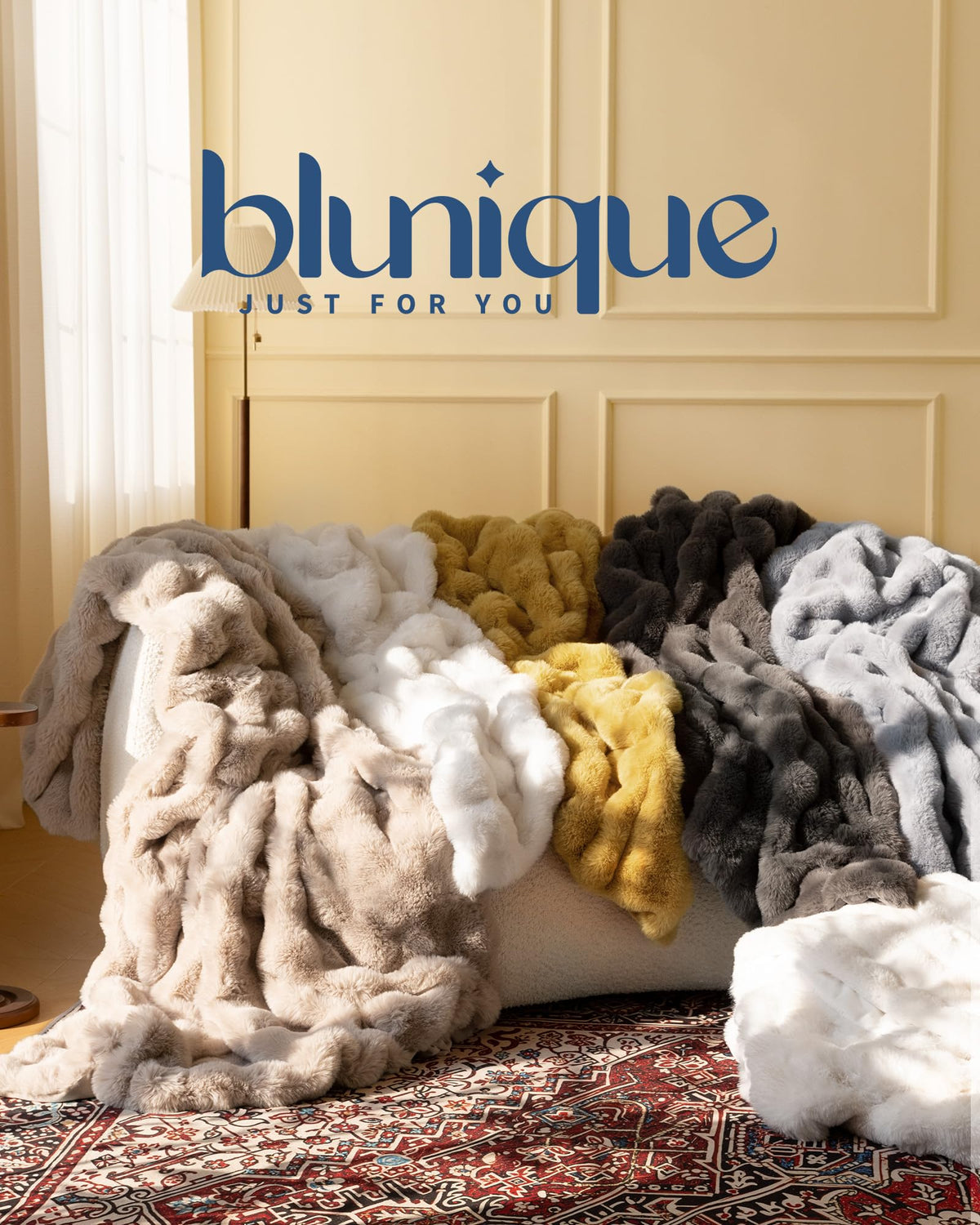 Blunique Luxurious cuddle blanket for movie nights and weekends.