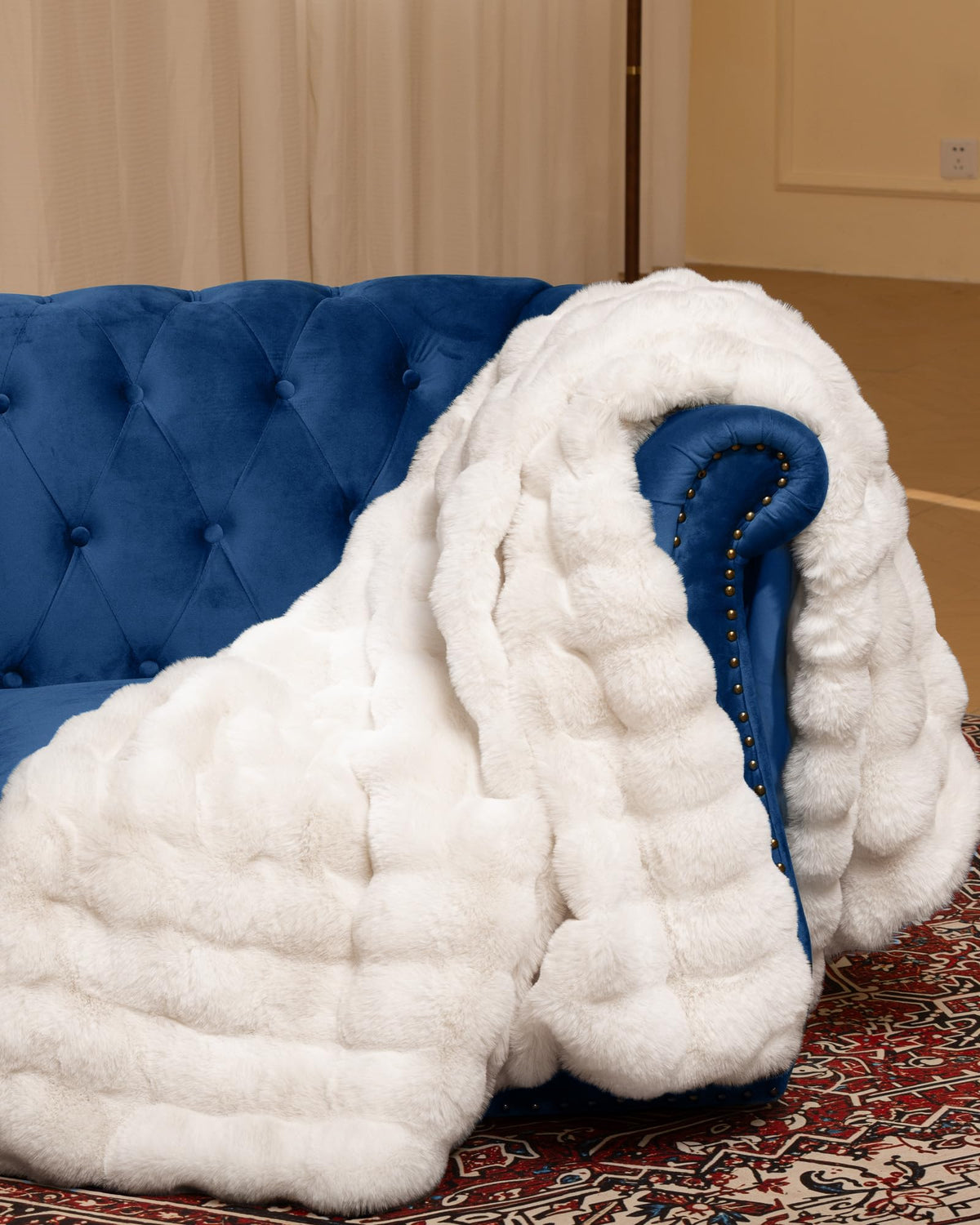 blunique ultra-soft throw high-low wave design for stylish home décor