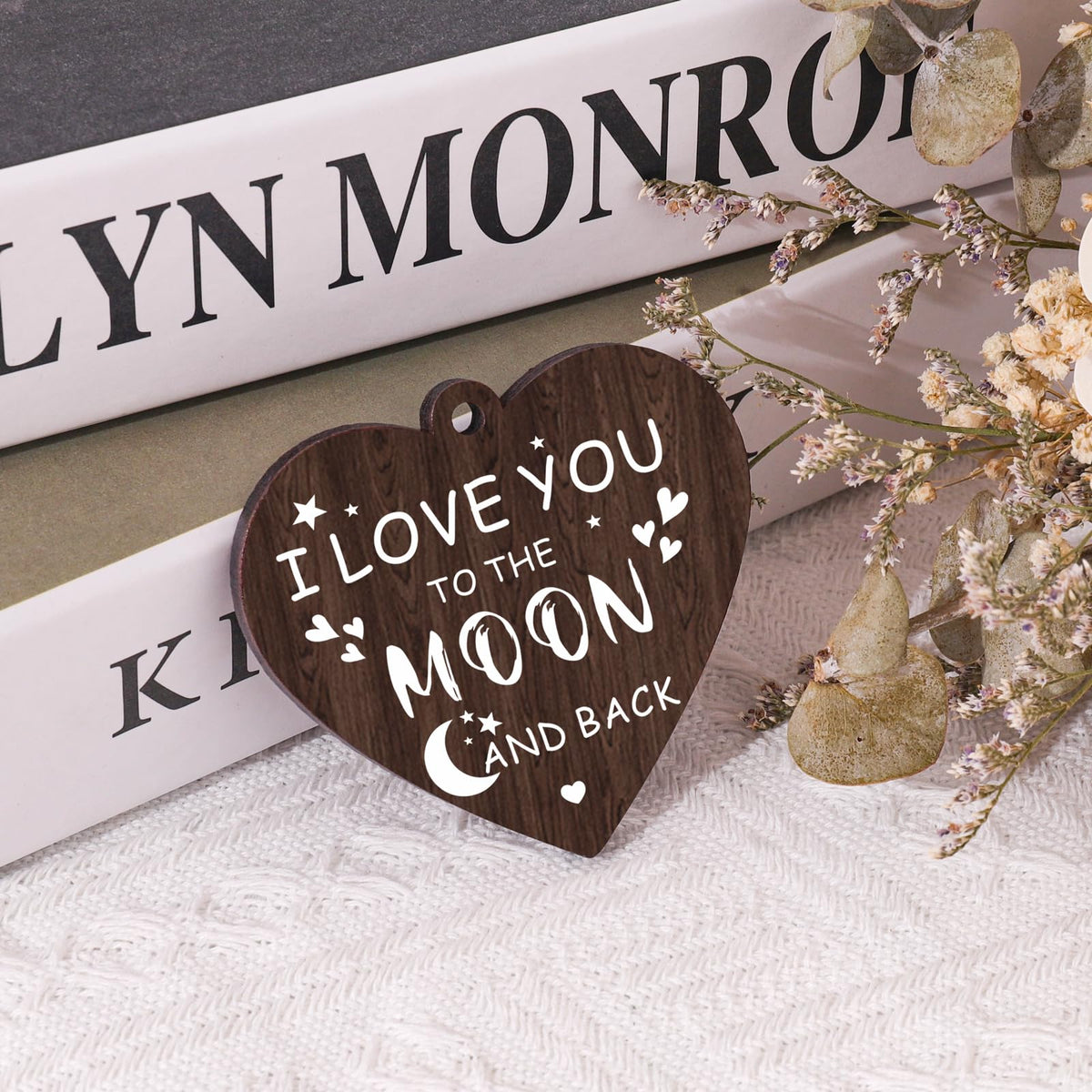 Boiveco heart pendant engraving adds a romantic touch to memories.