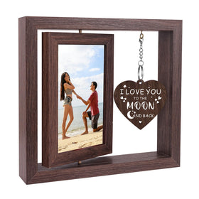 Boiveco frame features a transparent cover protecting photos from dust.