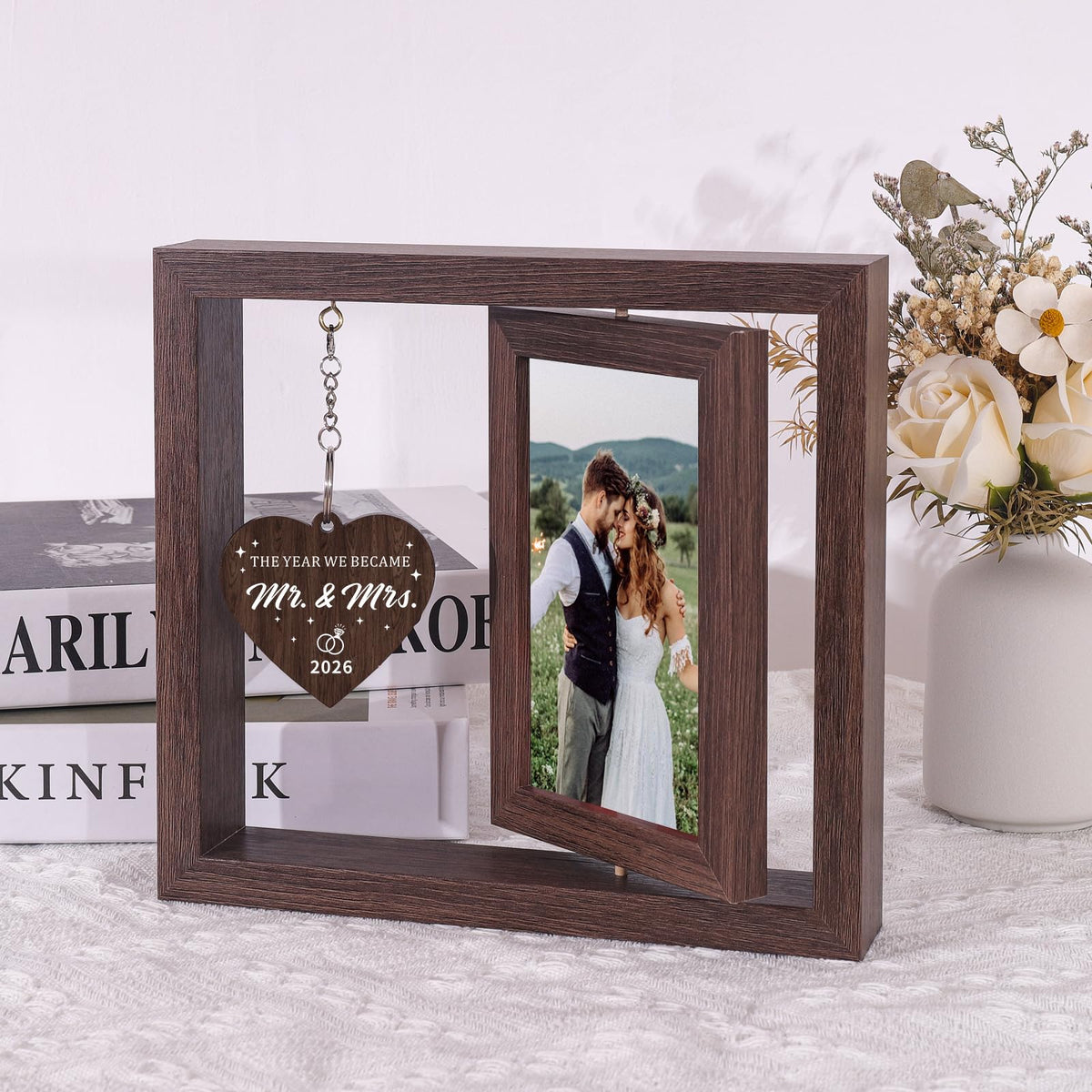 Boiveco two-photo display lets couples showcase memories side by side