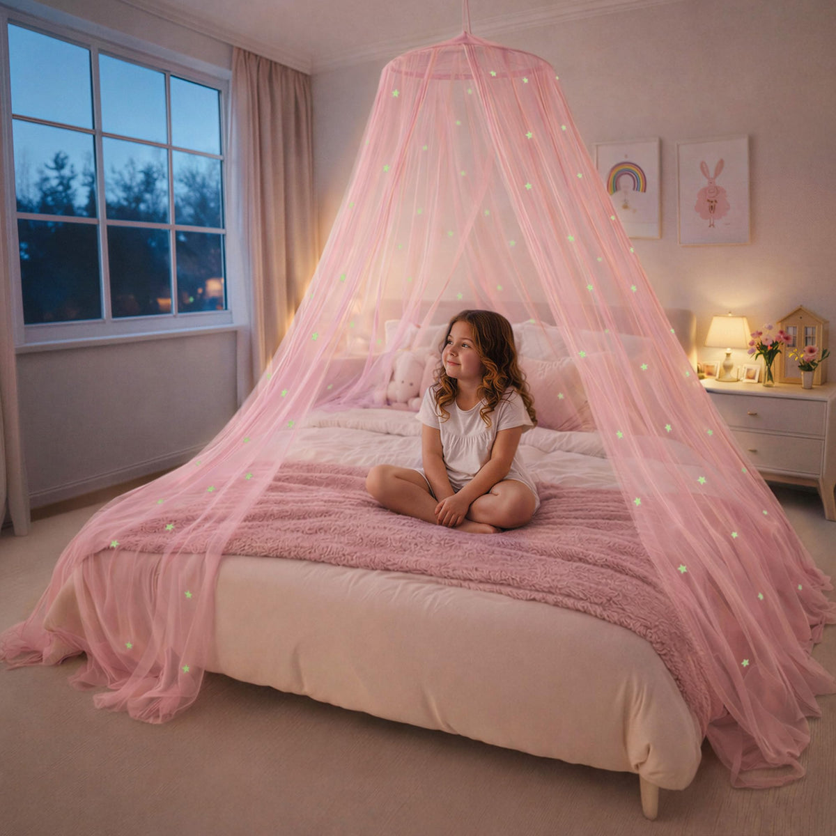 Bollepo pink bed canopy with glowing stars for a magical princess ambiance.