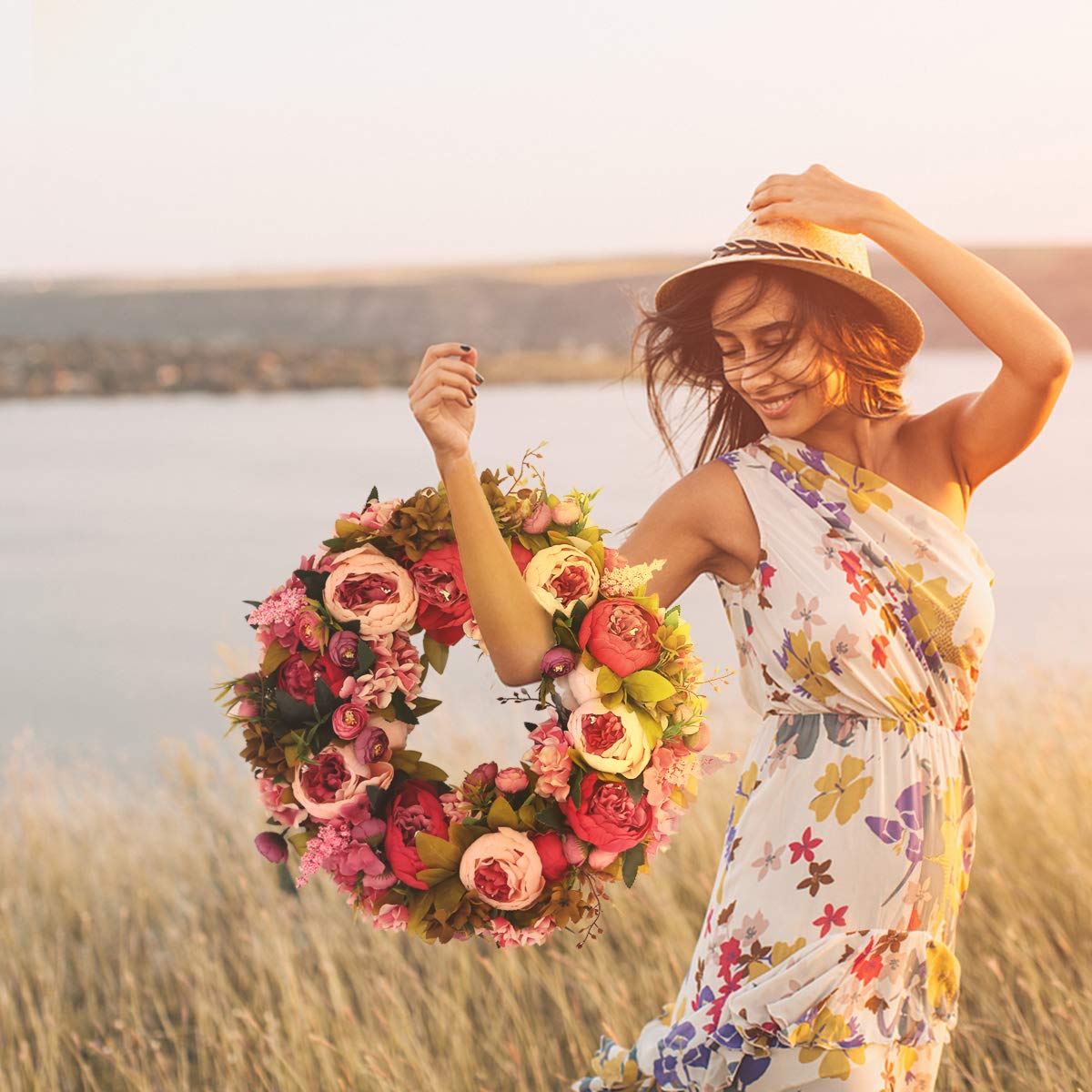Lush BOMAROLAN wreath leaves add seasonal charm