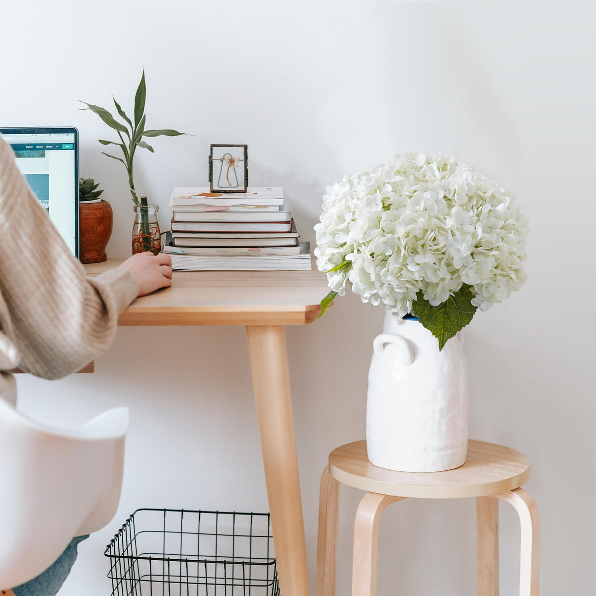 BonBloom's washable petals refresh easily for repeated use.