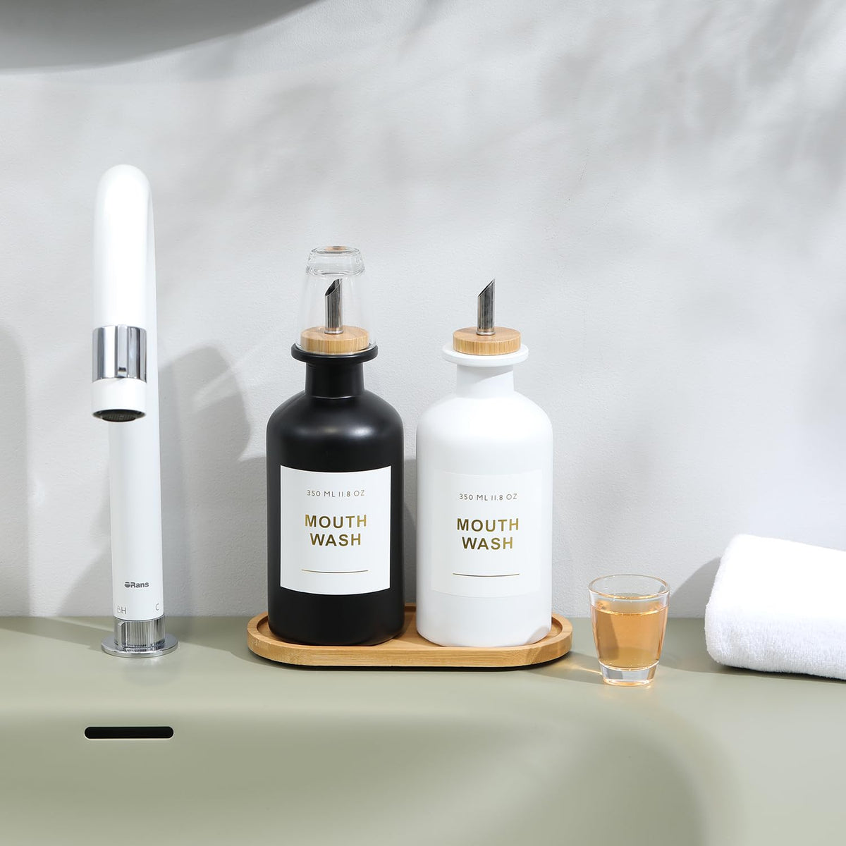 Bonlong reusable mouthwash cups promote sustainable bathroom organization.