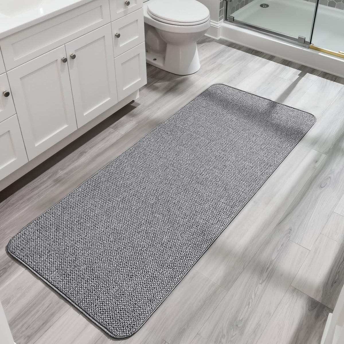 Bosap ultra-thin bath mat front view with under-door fit