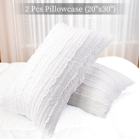 Bosowos envelope-closure pillow sham keeps insert secure and neat.