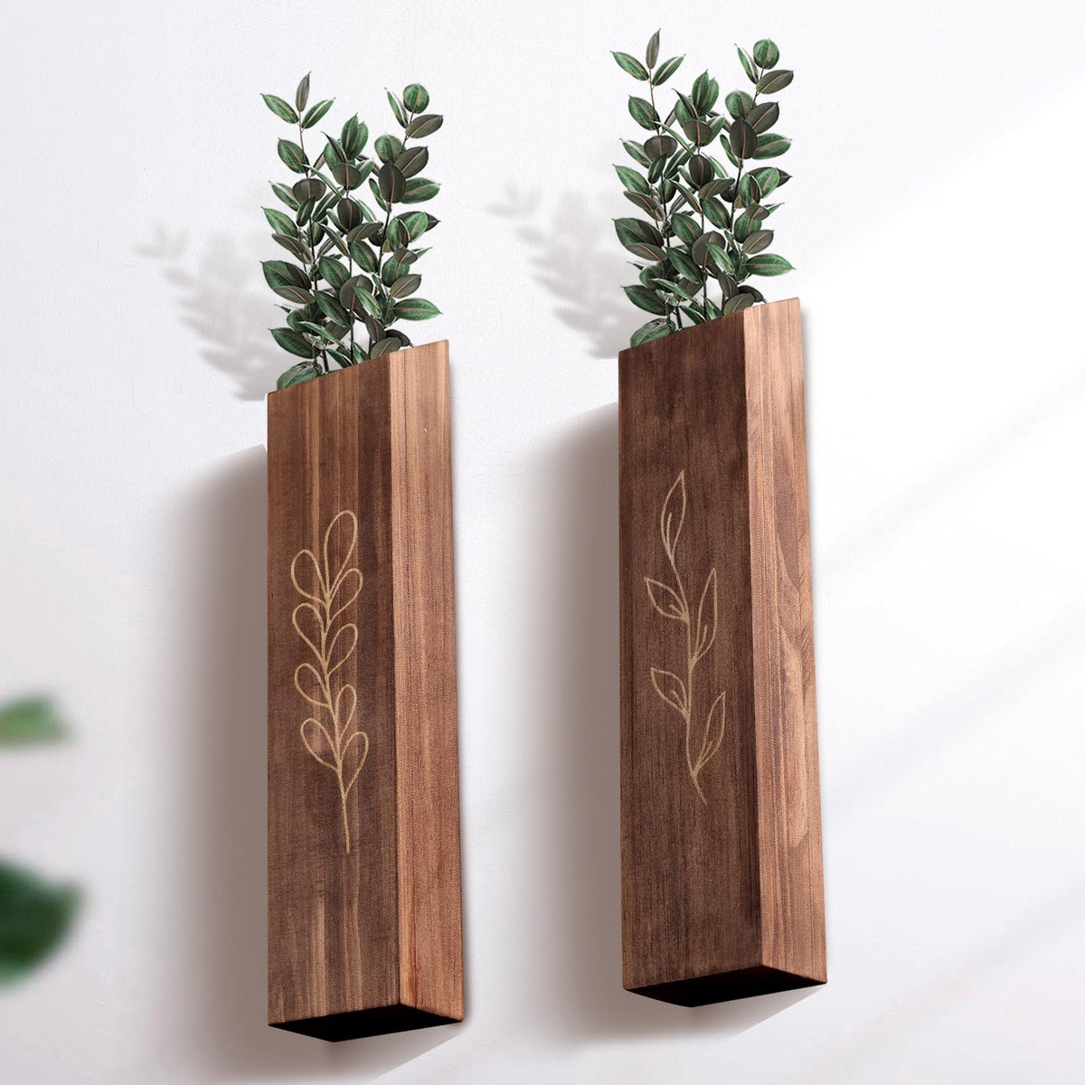 BOTOP wood wall planter suits living room or bedroom setups.