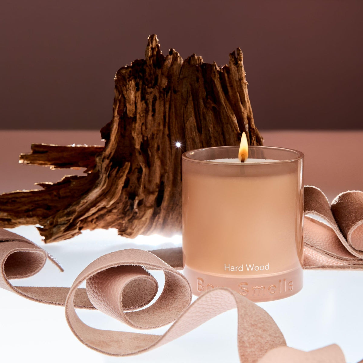 Boy Smells Hard Wood Leather cedarwood-glow showing warm, grounded atmosphere