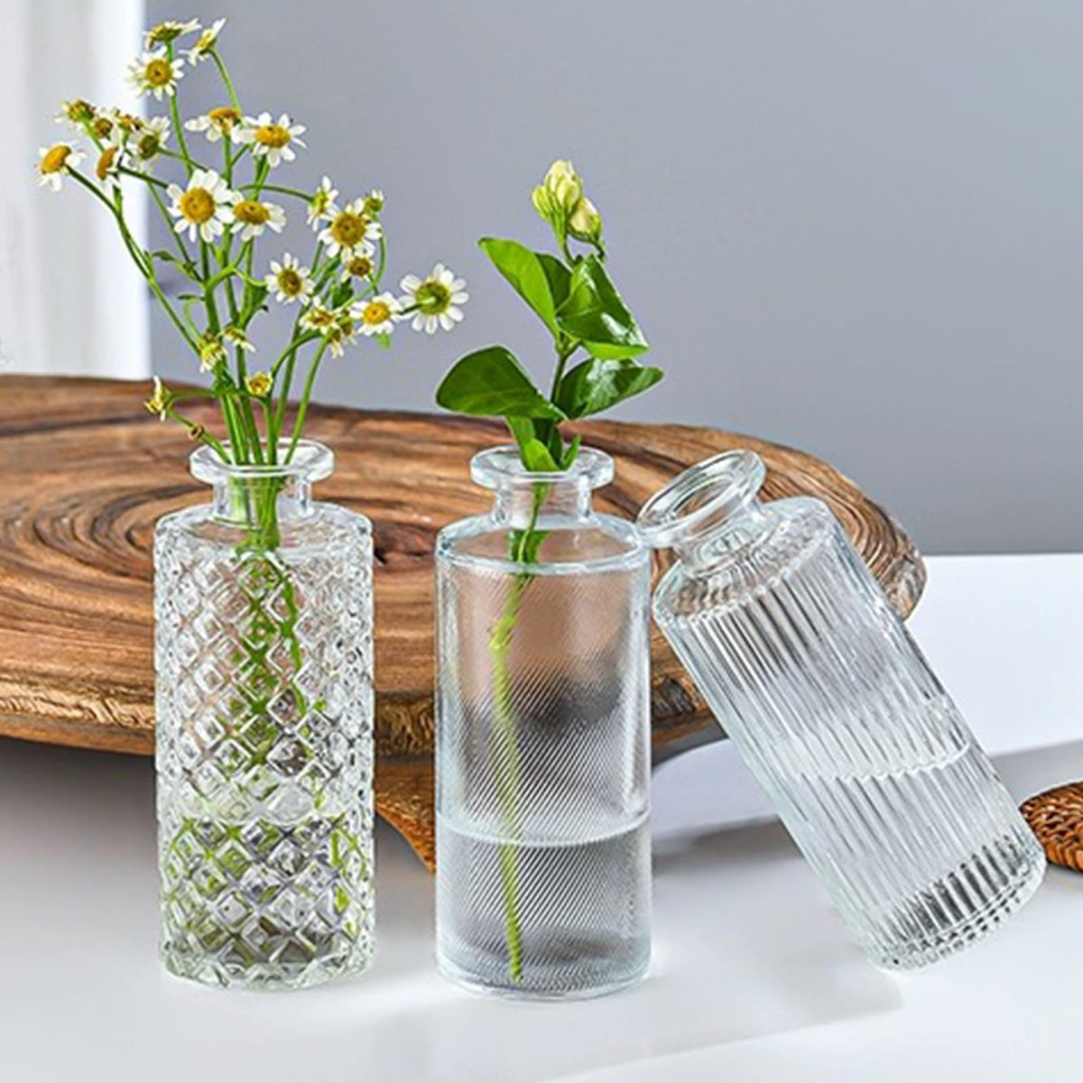 Brajttt wedding centerpieces glass vases add timeless charm.