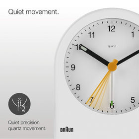 Braun BC22W snooze button close-up for quick wake-up routines.