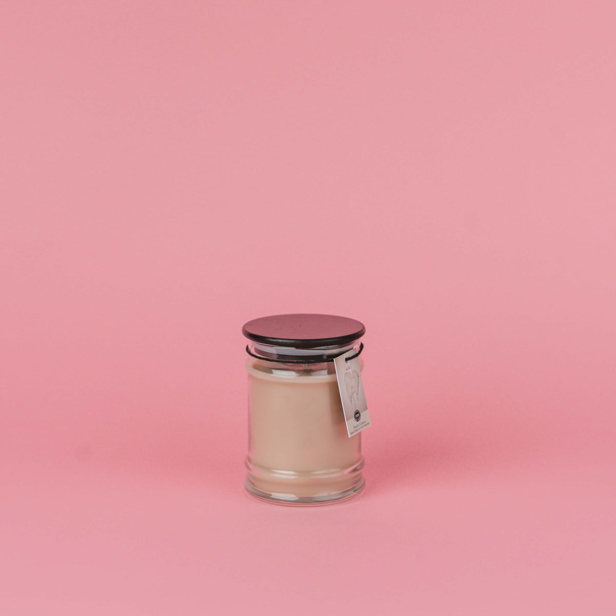 Lead-free cotton wick in Bridgewater Sweet Grace candle for steady burn