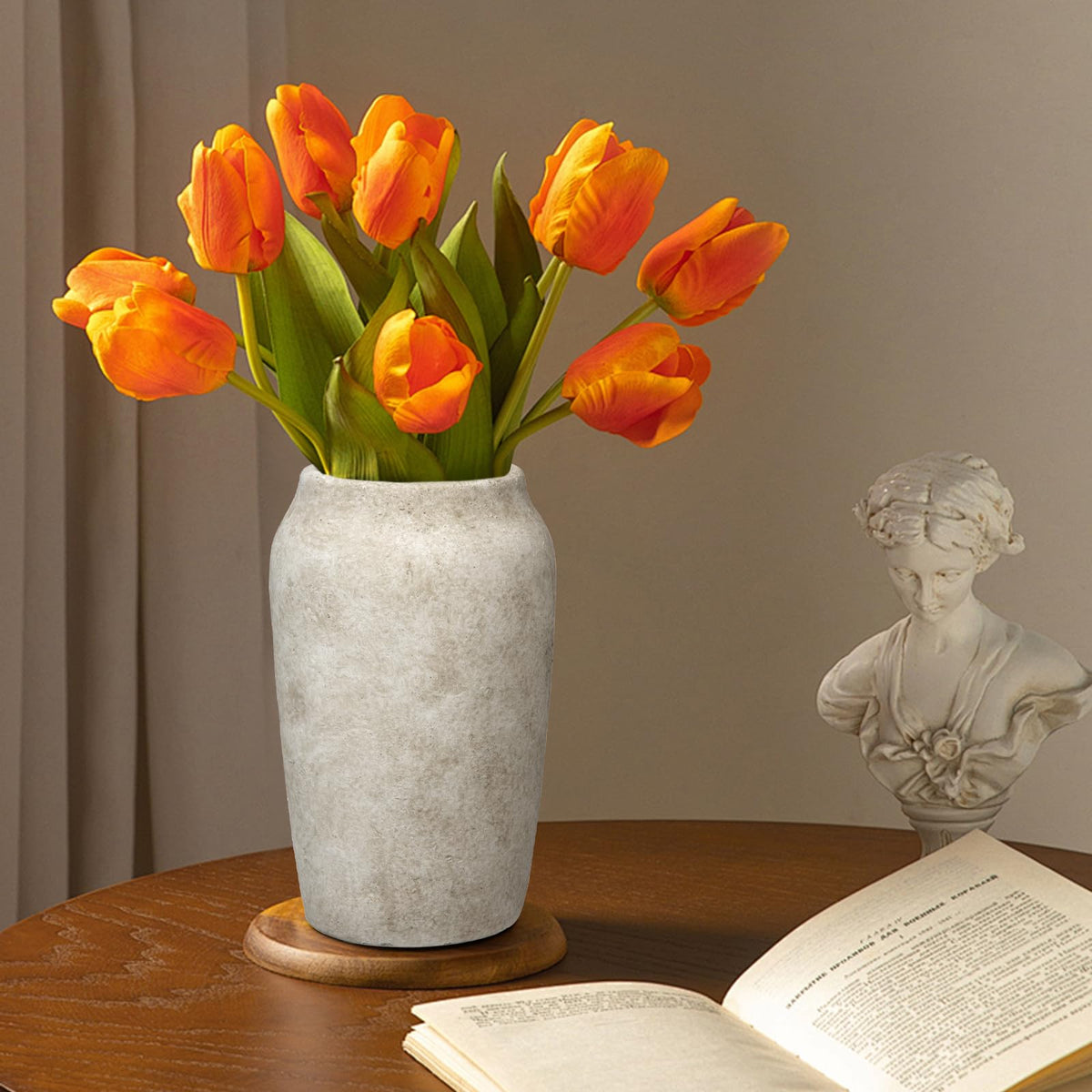 Briful 9.06in tall vase suited for shelves and mantels.