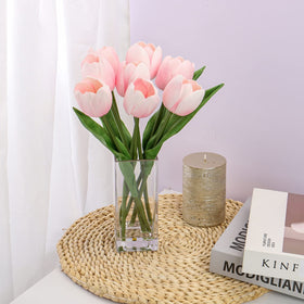 Briful clear-water display enhances the elegant centerpiece look.
