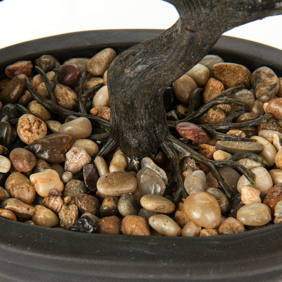 Briful juniper artificial bonsai on office desk boosts focus and serenity.