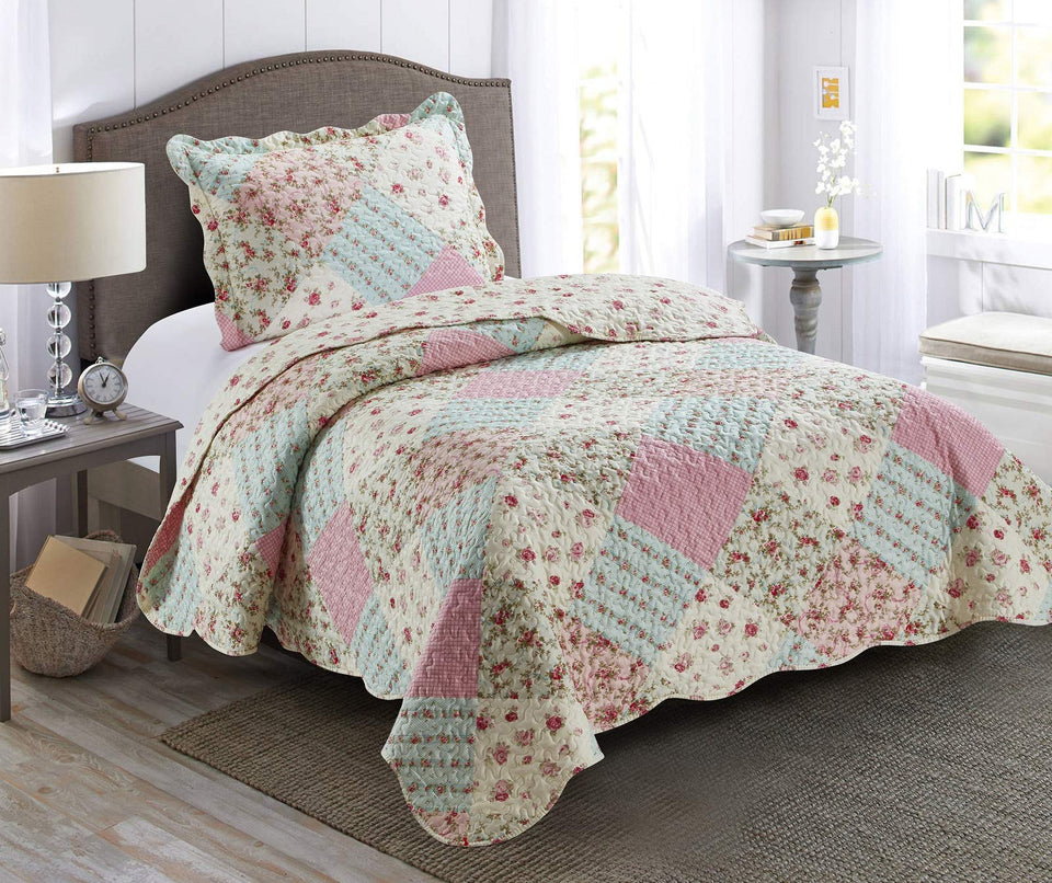 Brilliant Sunshine patchwork quilt top view for cozy bedroom look