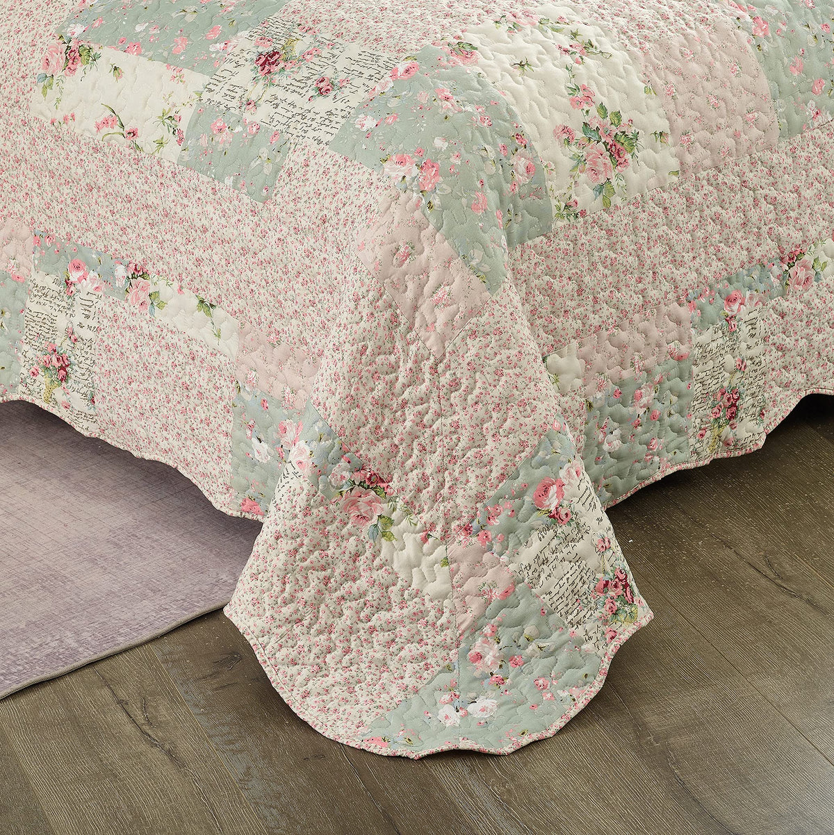 Brilliant Sunshine reversible rose-buds design doubles styling options.