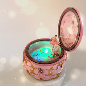 Briskfeel LED lights illuminate the spinning ballerina for a fairy-tale ambience