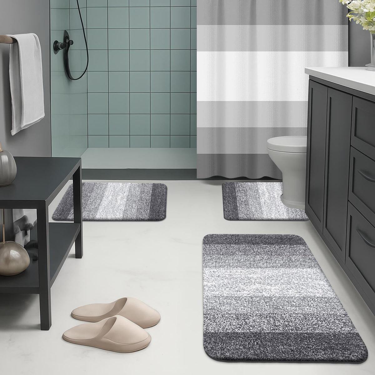 Britimes liner with three magnetic weights ensures stable drape and splash protection.