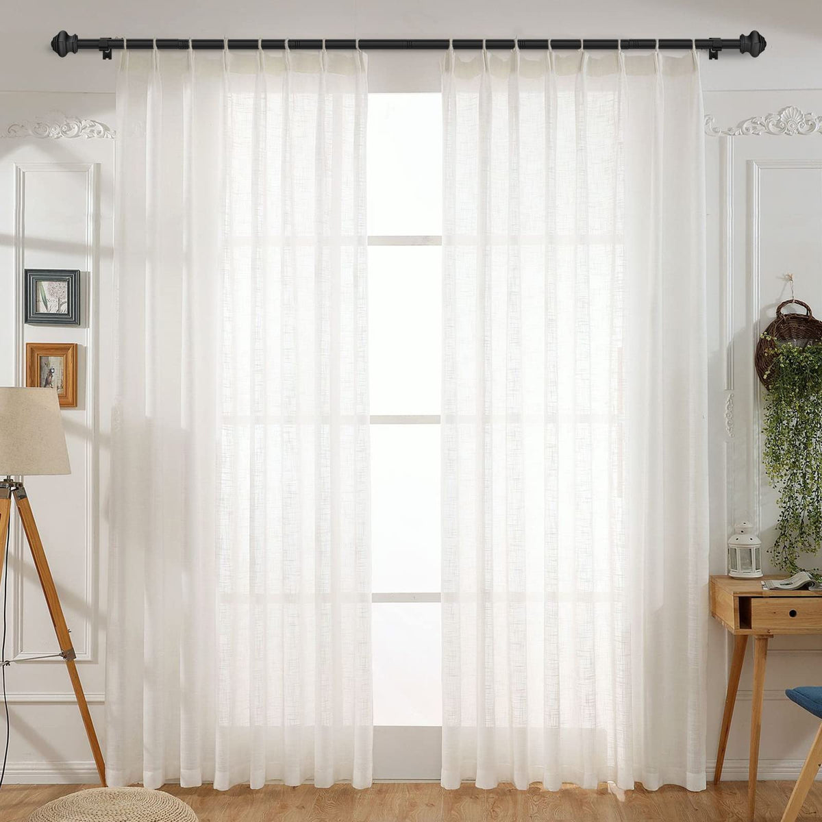 Brunttype curtain rod packaging includes brackets, screws, and anchors