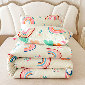 Btargot all-season comforter coordinates with any bedroom style.