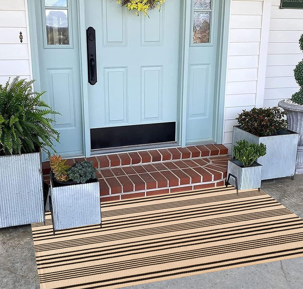 BUAGETUP farmhouse-modern decor rug elevates curb appeal.