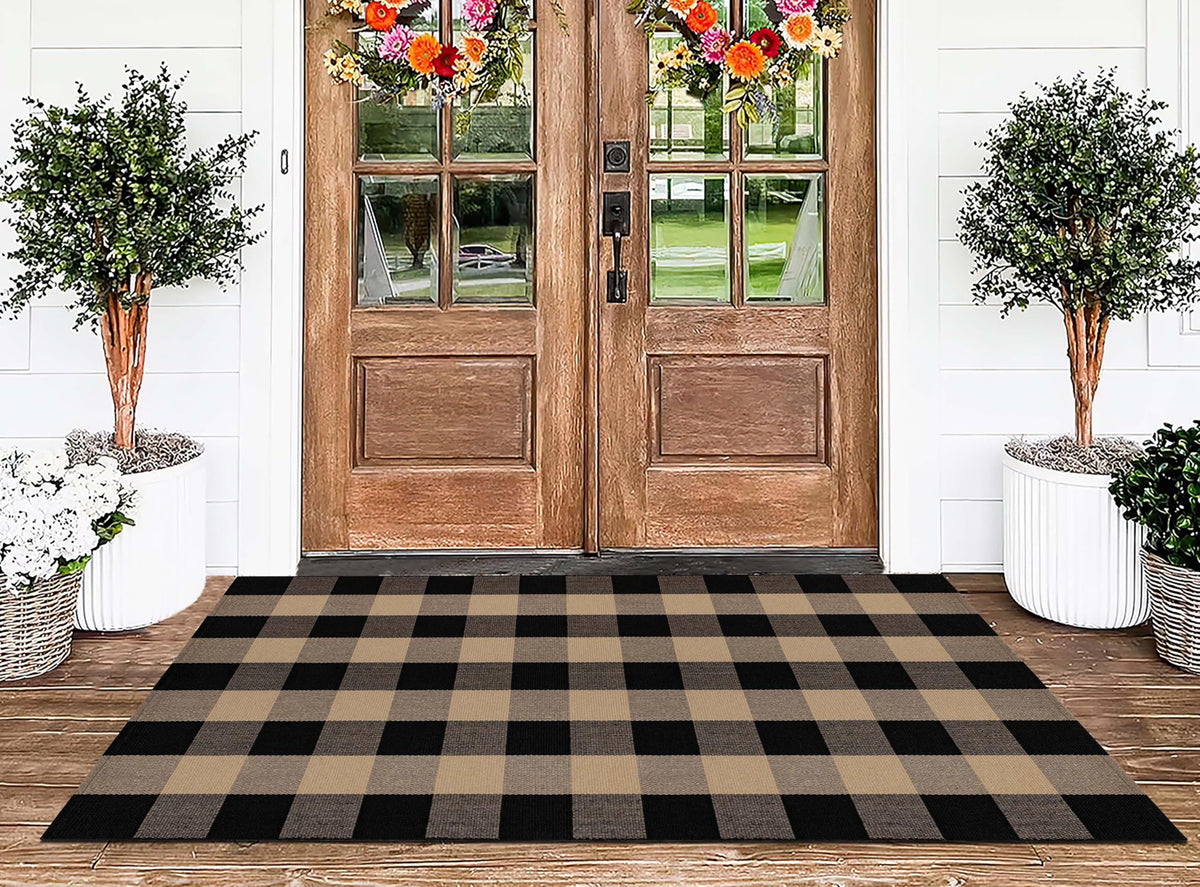 BUAGETUP floor-protection rug helps keep wooden floors clean and scratch-free.