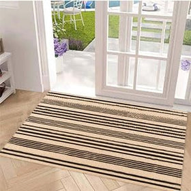 BUAGETUP indoor-outdoor-rug fits both indoor spaces and porches.