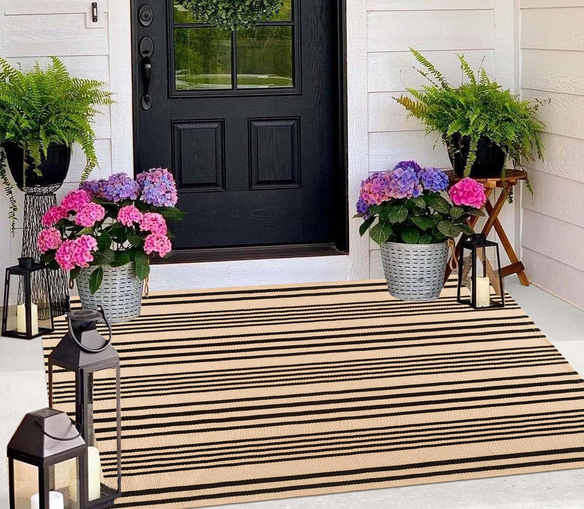 BUAGETUP outdoor rug in tan striped pattern for indoor and outdoor spaces.
