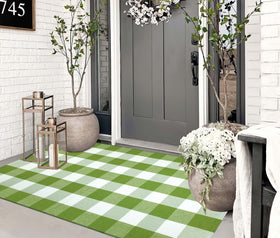 BUAGETUP outdoor rug keeps patios stylish while withstanding foot traffic