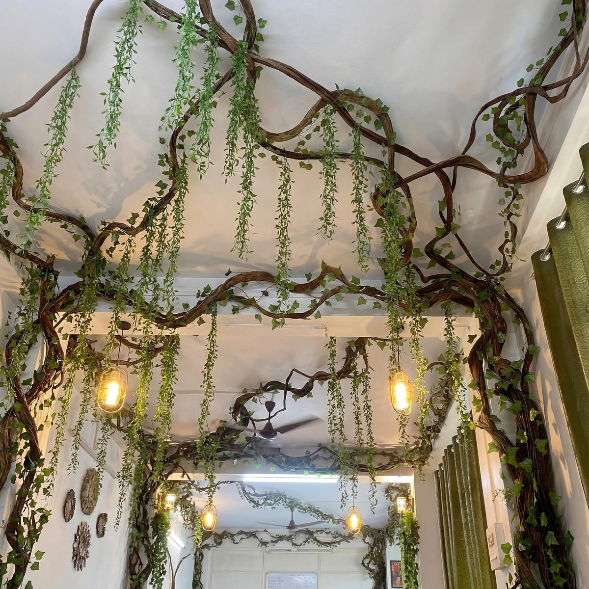 Bucherry jungle vines roll 9.8ft 16mm adds layered greenery for events.