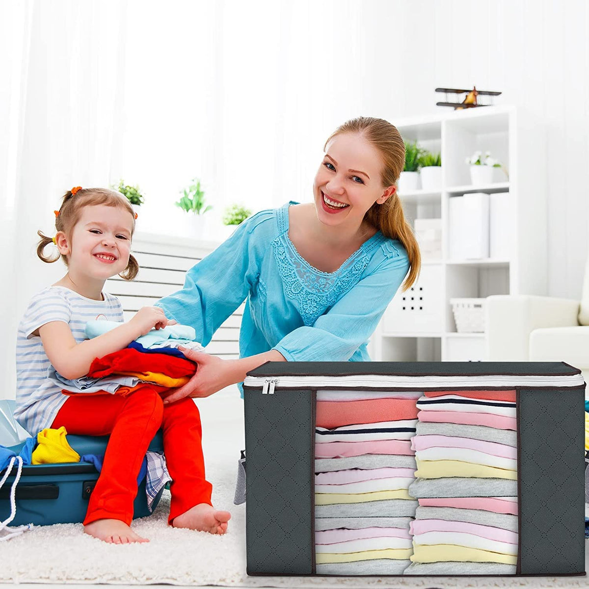 Budding Joy see-through panel helps locate items quickly.
