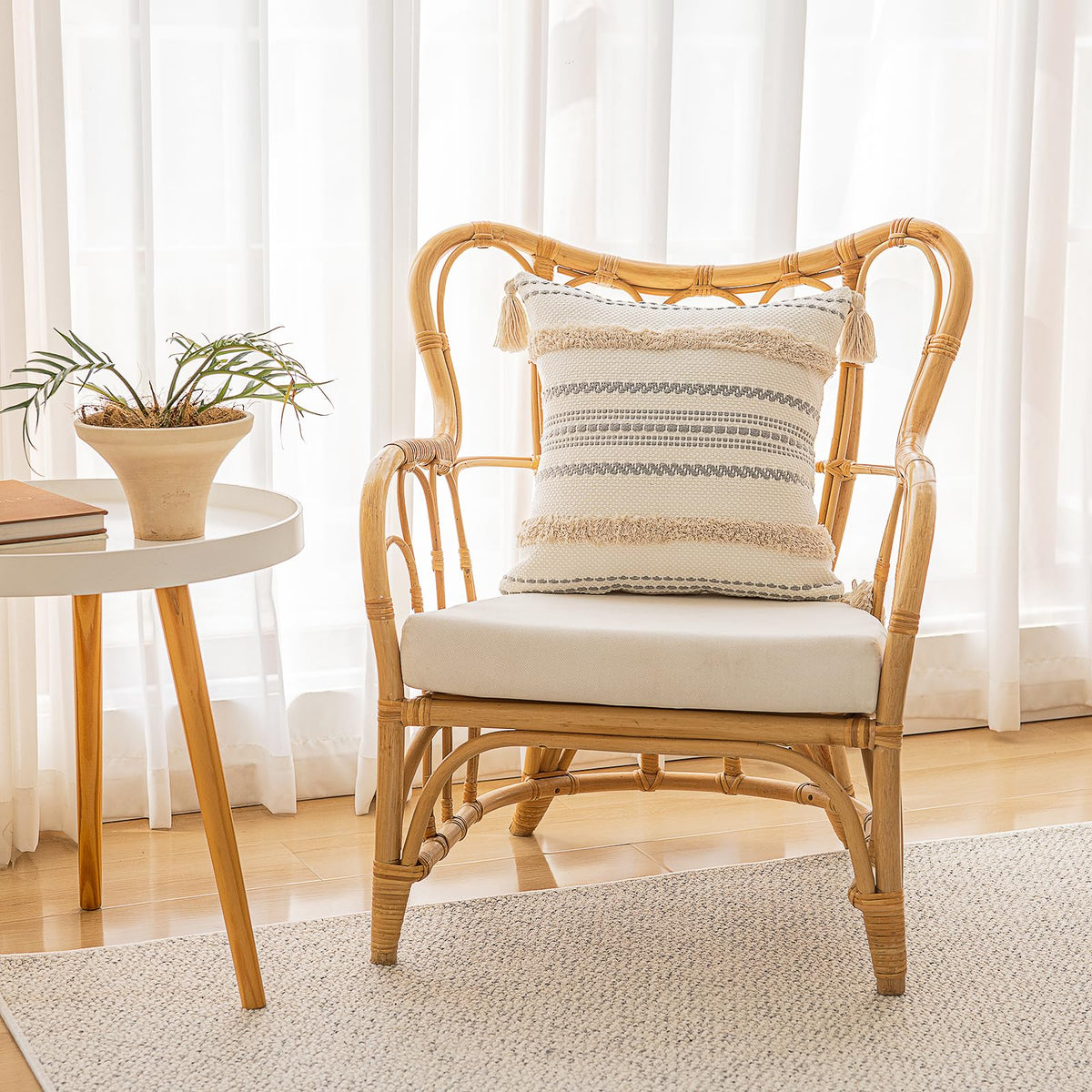 BUIOVBEY pillow cover featuring soft two-tone tufting