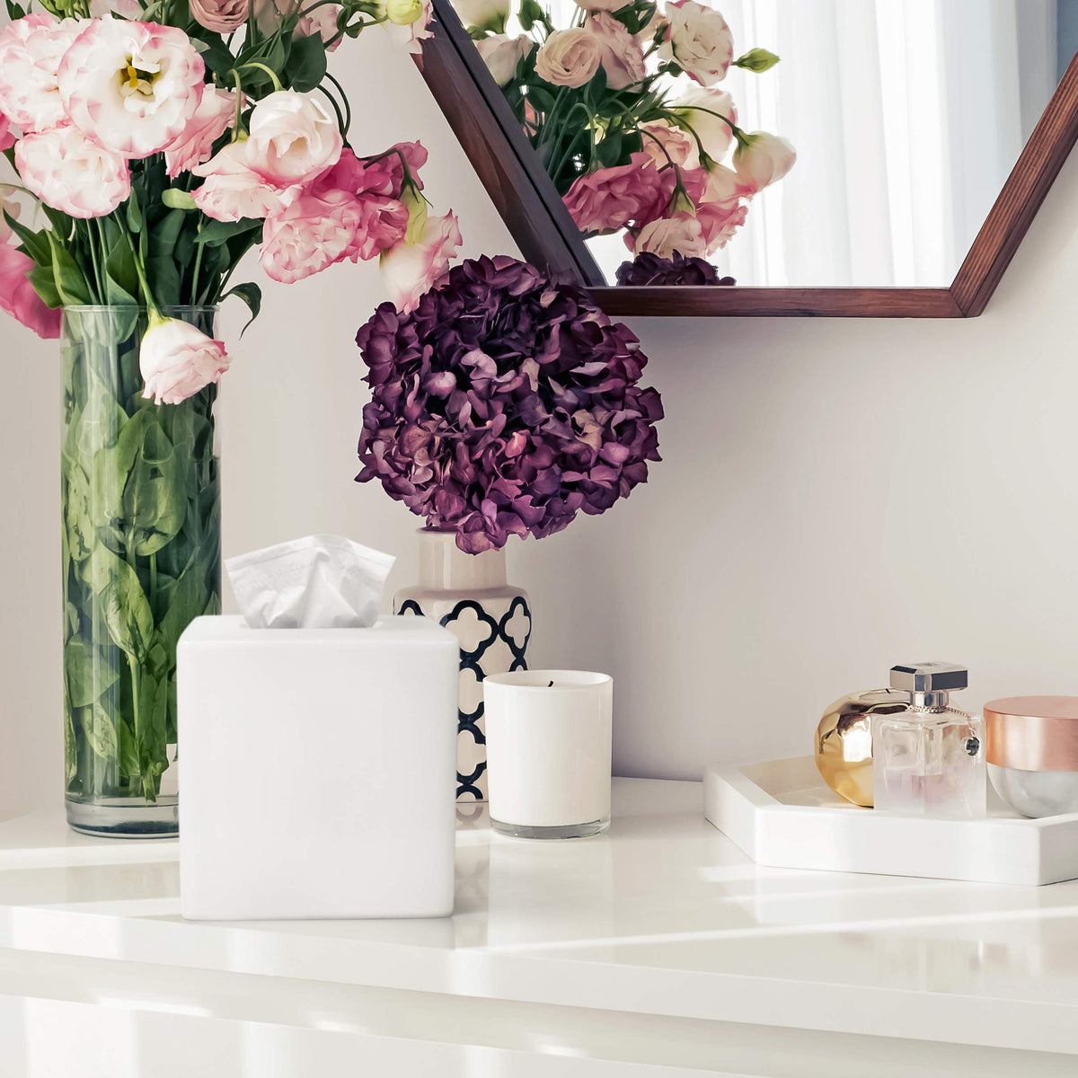 bUnusual office-ready tissue box cover adds style to desks and surfaces.