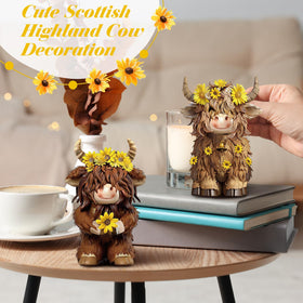 Gift-ready Highland Cow set by Burbell for housewarmings and rustic occasions.
