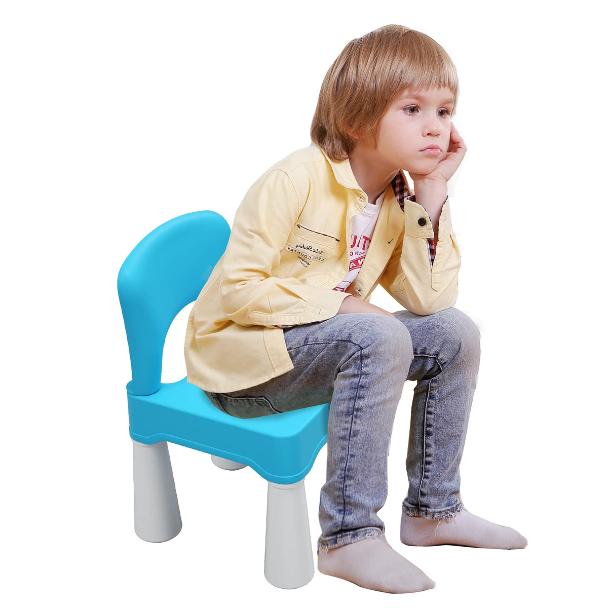 The burgkidz chair is lightweight yet sturdy for portable use.