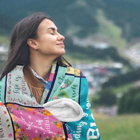 Butonus Inspirational Message Blanket highlights uplifting notes for daily encouragement.